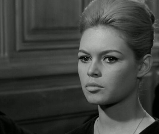 После тяжелой операции: звездная французская актриса снова оказалась в больнице