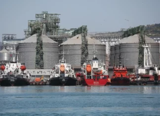 Reuters: Порт Новороссийска возобновил отгрузку нефти после украинских ударов