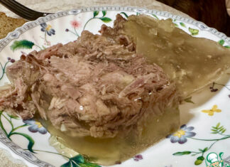 Шейное заливное. Шеи индюшачьи