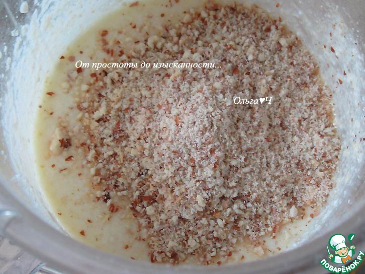 Шоколадно-творожный пирог с брусникой, миндалём