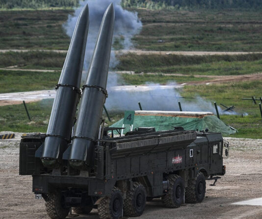 СМИ: Дрисколл запугивал европейцев накоплением ракет в РФ, чтобы продвинуть невыгодный Украине мирный план