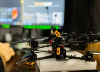 Стерненко: Генштаб продолжает заказывать проблемные FPV-дроны на миллиарды гривен