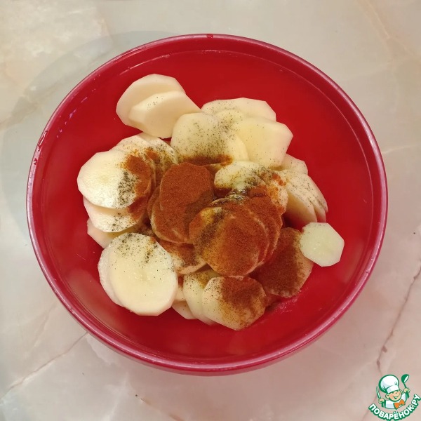 Свинина на шпажках с беконом и картофелем