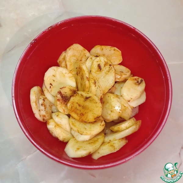 Свинина на шпажках с беконом и картофелем