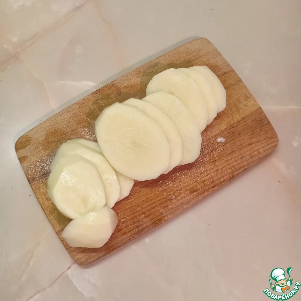 Свинина на шпажках с беконом и картофелем