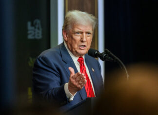 Трамп объявил о закрытии воздушного пространства над Венесуэлой