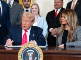 Трамп поддержал идею 500% санкций против стран, которые ведут бизнес с РФ