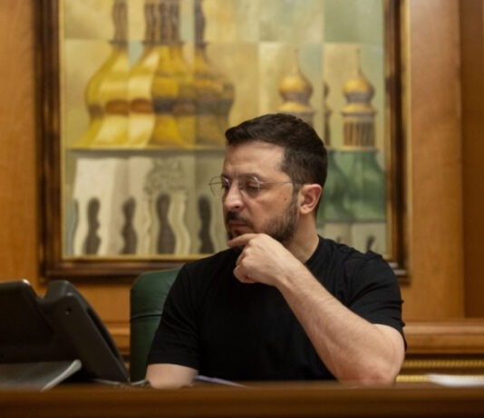 Зеленский поговорил с Вэнсом: Европа присоединится к работе над «мирным планом»