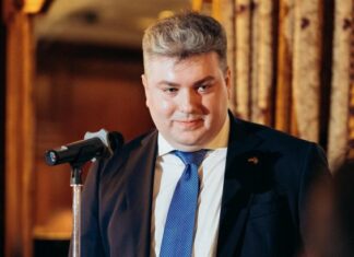 Адвоката Коломойского задержали по подозрению в вымогательстве средств у предпринимателей