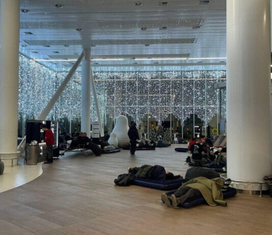 Атака дронов на Москву привела к крупнейшему авиаколлапсу в столичных аэропортах | ФОТО