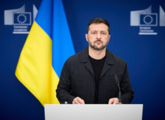 Большинство украинцев считают, что Зеленский несет ответственность за коррупцию фигурантов «Миндичгейта»