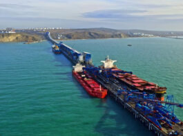 Дроны повредили суда и причалы в порту Тамань