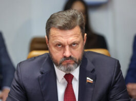 Экс-нардеп Деркач получил звание «героя России»