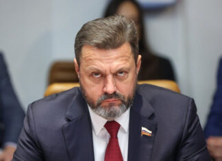 Экс-нардеп Деркач получил звание «героя России»