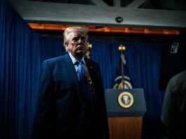 Фарадж заявил, что Дональд Трамп разочарован неразумной позицией Путина