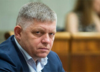 Фицо пожаловался, что в аэропорту Брюсселя ему повредили самолет. Лететь теперь не сможет