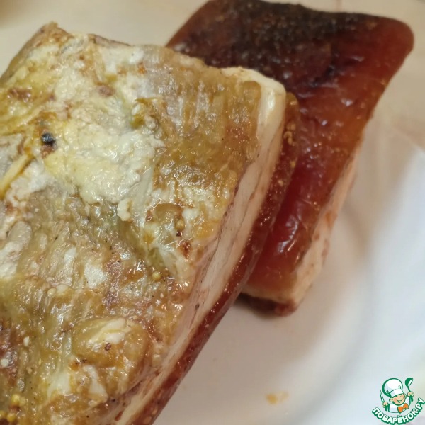 Грудинка, запеченная с томатной пастой