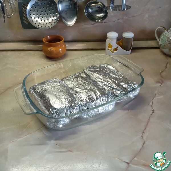 Грудинка, запеченная с томатной пастой