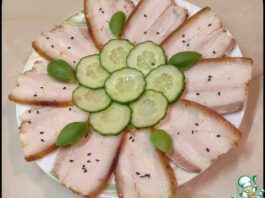 Грудинка, запеченная с томатной пастой