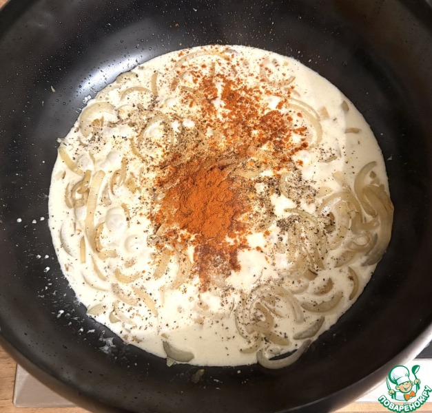 Куриная грудка в луково-сливочном соусе