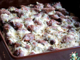 Куриные сердечки под сырным соусом