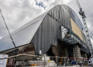 МАГАТЭ: Новый саркофаг на ЧАЭС из-за атаки российского дрона потерял «основные функции безопасности»