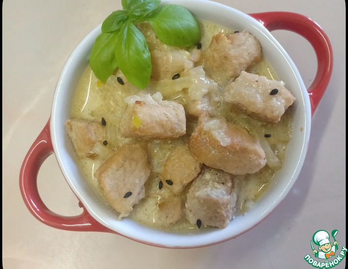 Мясо, тушеное со сметаной