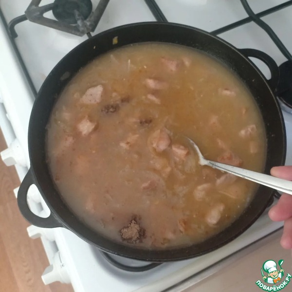 Мясо, тушеное со сметаной