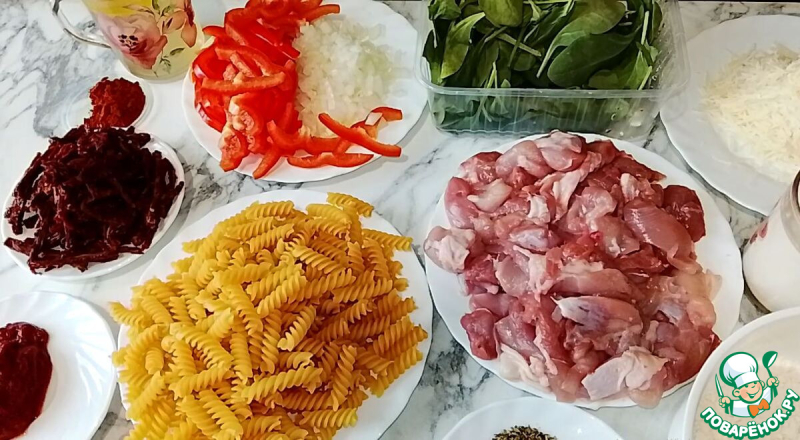 Паста с курицей по-тоскански