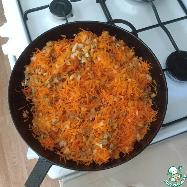 Печеночный торт с грибами