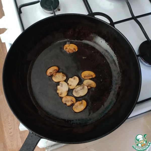 Печеночный торт с грибами