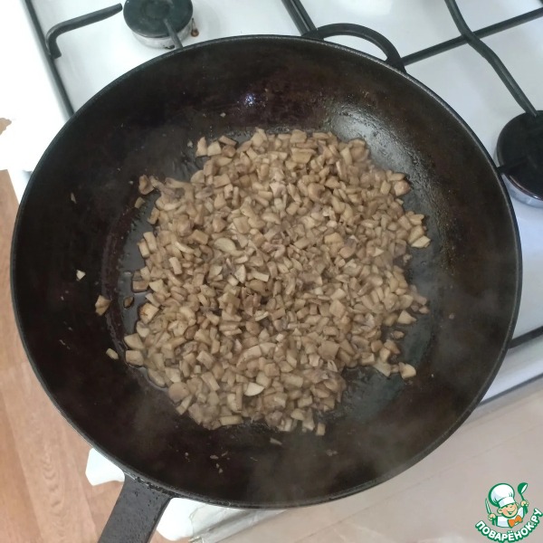 Печеночный торт с грибами