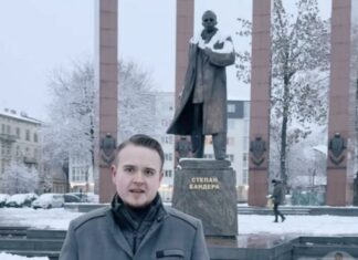 Польский пророссийский политик сделал провокационное заявление у памятника Бандере во Львове