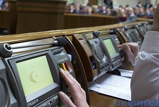 Рада освободила от НДС импорт товаров для обороны
