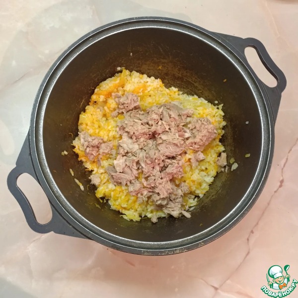 Рис с консервированным тунцом