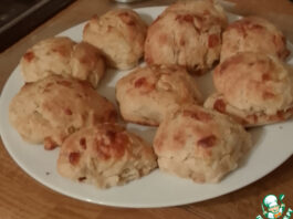 Сконы из яблока, пармезана и розмарина