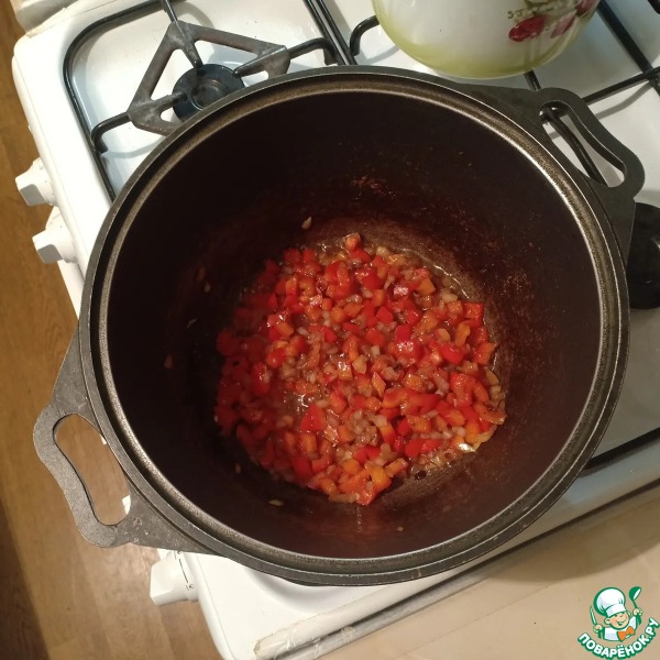 Сливочный суп с курицей и макаронами