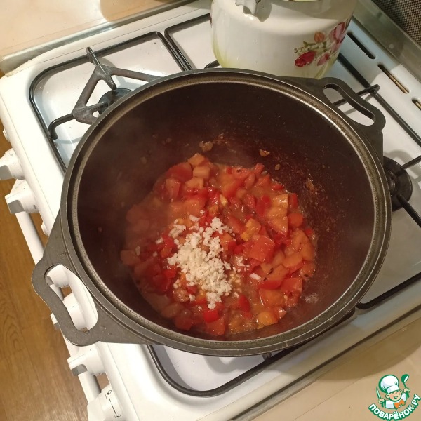 Сливочный суп с курицей и макаронами