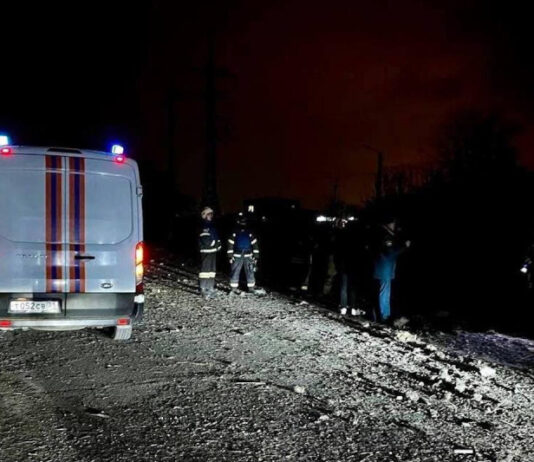 СМИ: Авиация РФ сбросила бомбу на Белгород. Часть города без света