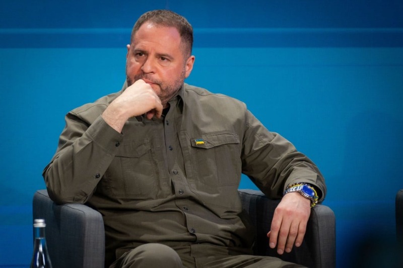 СМИ: Ермак приезжал в Службу внешней разведки, может готовиться пересечение границы