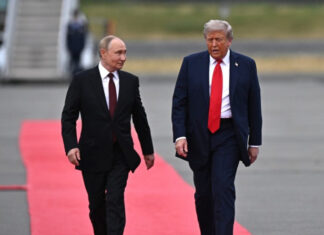 СМИ: Путин повлиял на позицию США перед встречей Трампа с Зеленским