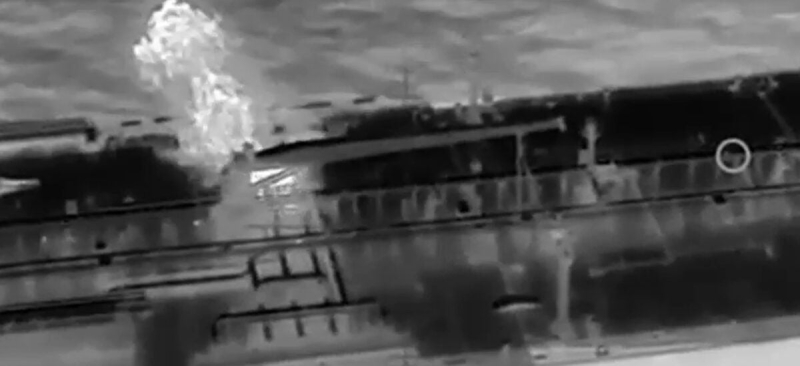 СМИ: СБУ впервые атаковала танкер теневого флота РФ в Средиземном море | ВИДЕО