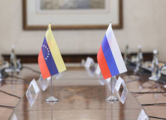 СМИ сообщили об эвакуации российских дипломатов из Венесуэлы