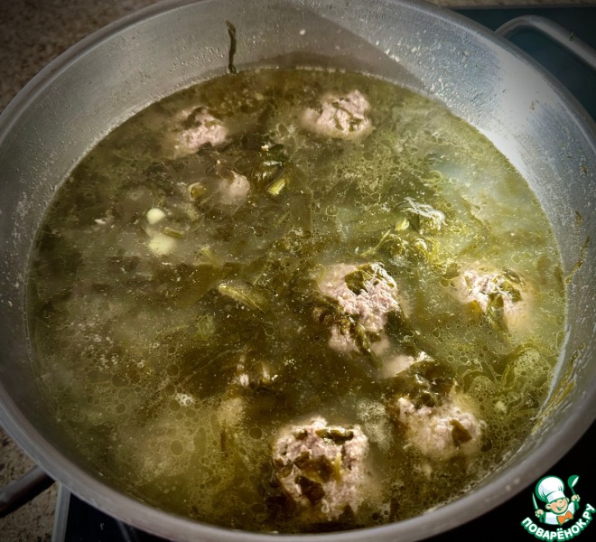 Суп из щавеля с фрикадельками из индюшки