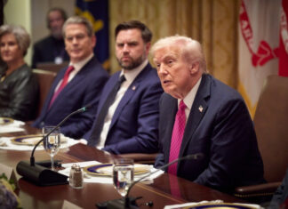 The Atlantic: Коррупция Трампа хуже, чем в Украине