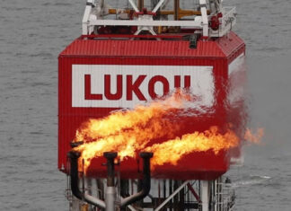 Украина впервые поразила российскую нефтяную платформу в Каспийском море