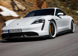 Владельцы Porsche в России массово жалуются на блокировку автомобилей