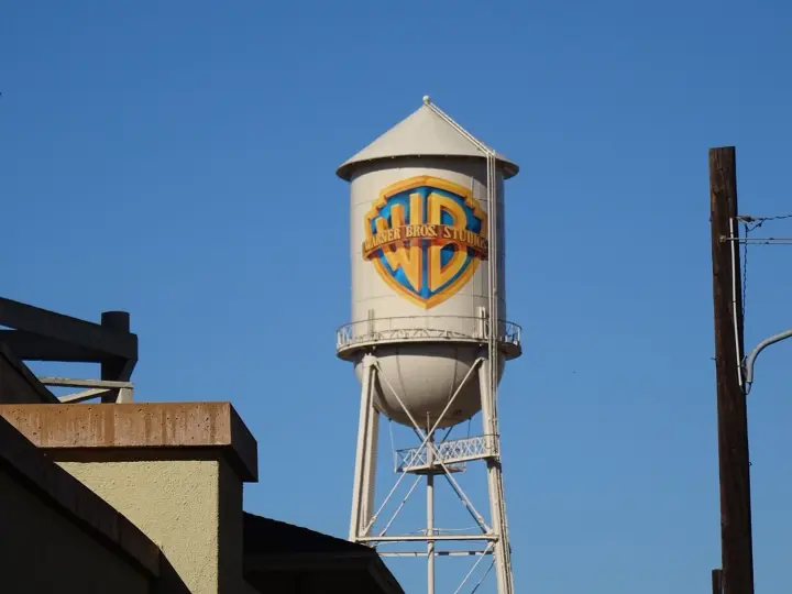 Warner Bros. отказалась от жесткого предложения Paramount