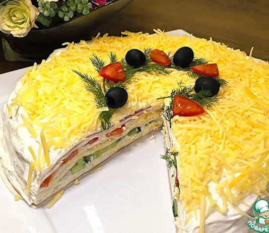 Закусочный торт из лаваша с ветчиной и сыром