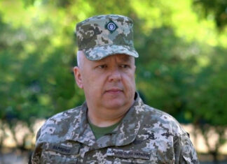 Зеленский анонсировал увольнение командующего ВК «Юг» Карпенко